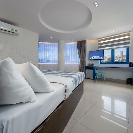 Chill Box Premier- Beach Hotel Da Nang Exterior photo