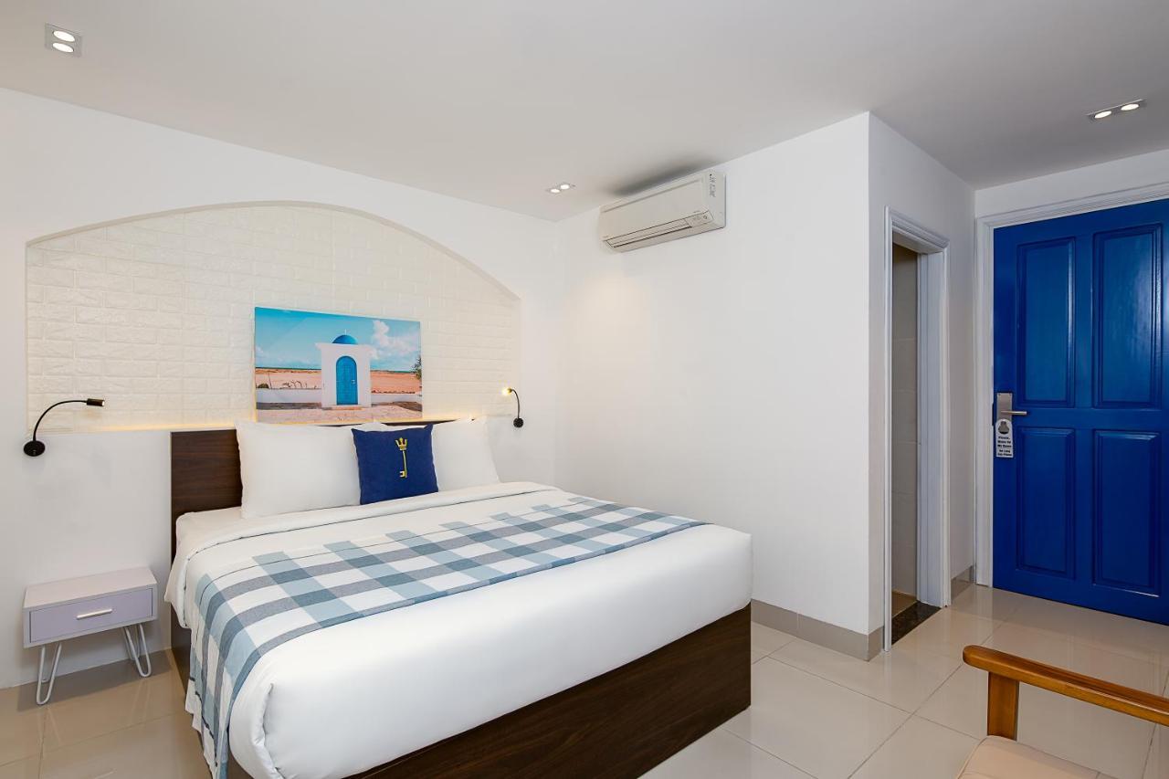 Chill Box Premier- Beach Hotel Da Nang Exterior photo